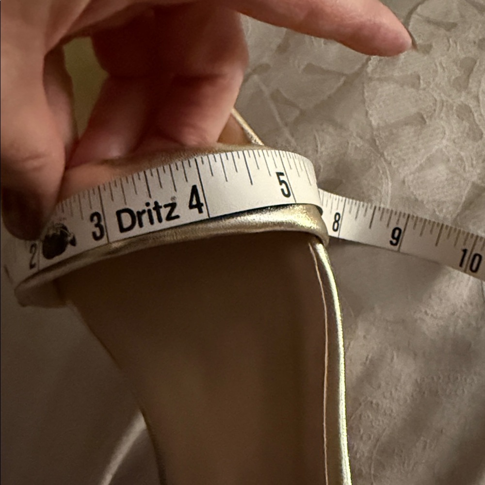 Naturalizer Elegant Gold Women's Sandals - Picture 8 of 8